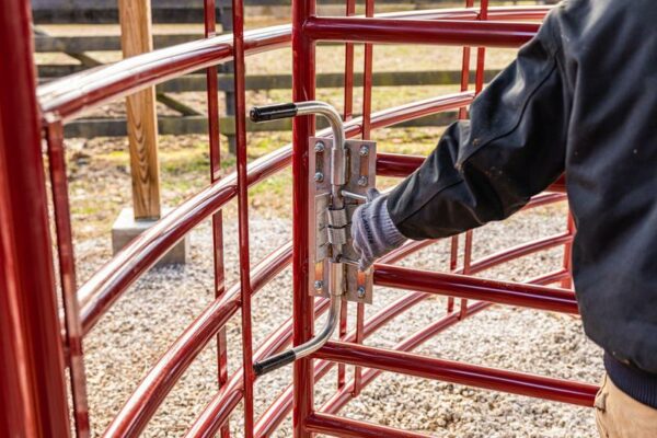 180° CattleMaster Open Sided Sweep System - Image 3